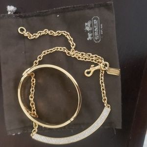 Necklace and bracelet set